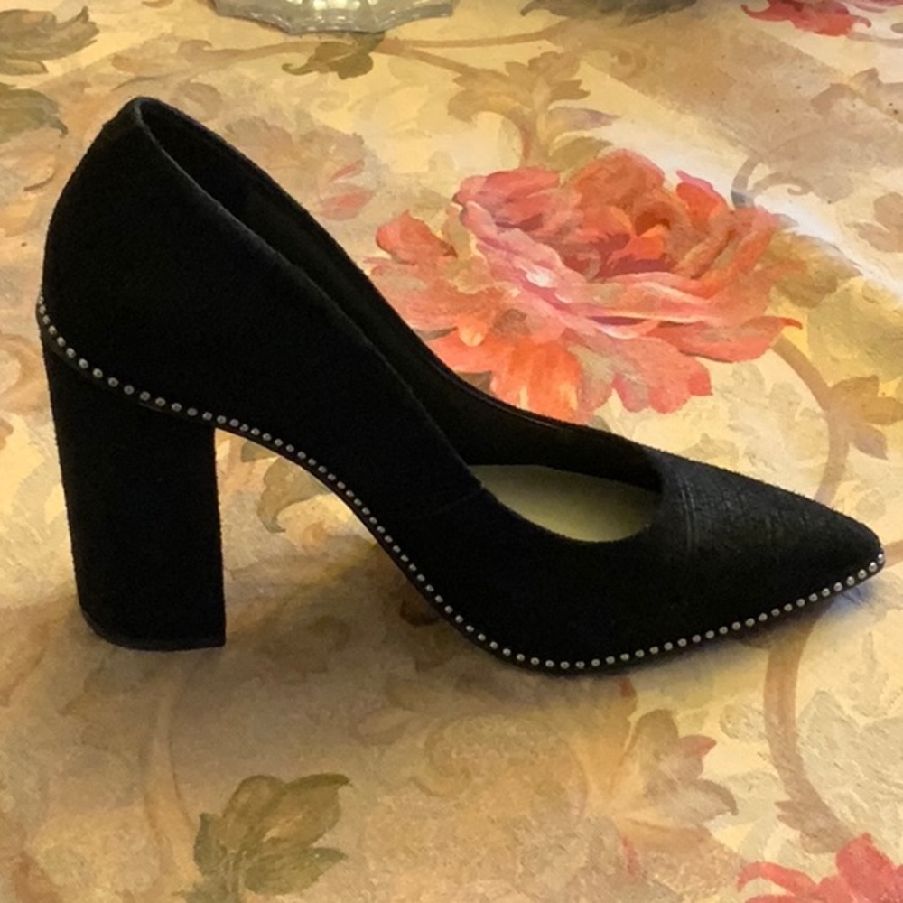 1 state 4 inch chunky heel with metal beads around heel